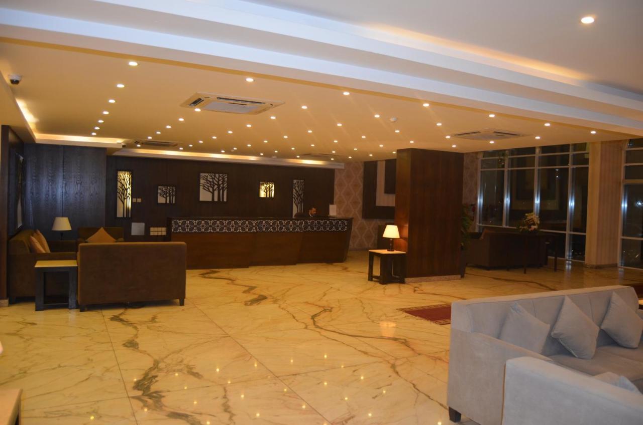 阿可贺巴تولاي بارك公寓式酒店 外观 照片